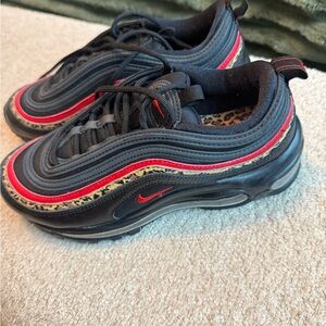 Nike Kids Sneakers Black Red with Pattern